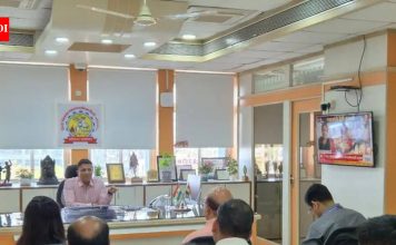 भोसरीतील तुंबलेले नाले शोधण्यासाठी पीसीएमसी प्रमुखांनी एमआयडीसी अधिकाऱ्यांसोबत संयुक्त पाहणी करण्याचे आदेश दिले आहेत. पुणे बातम्या