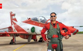 सूर्यकिरणची ३० वर्षे: भारताचे लाल बाण नेमकेपणा, अभिमान आणि राष्ट्रीय आकांक्षेचे प्रतीक कसे बनले. पुणे बातम्या