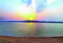 चार धरणांमध्ये जेमतेम 20% साठा, पीएमसीसाठी पाणीपुरवठ्यावर कठीण आव्हान. पुणे बातम्या